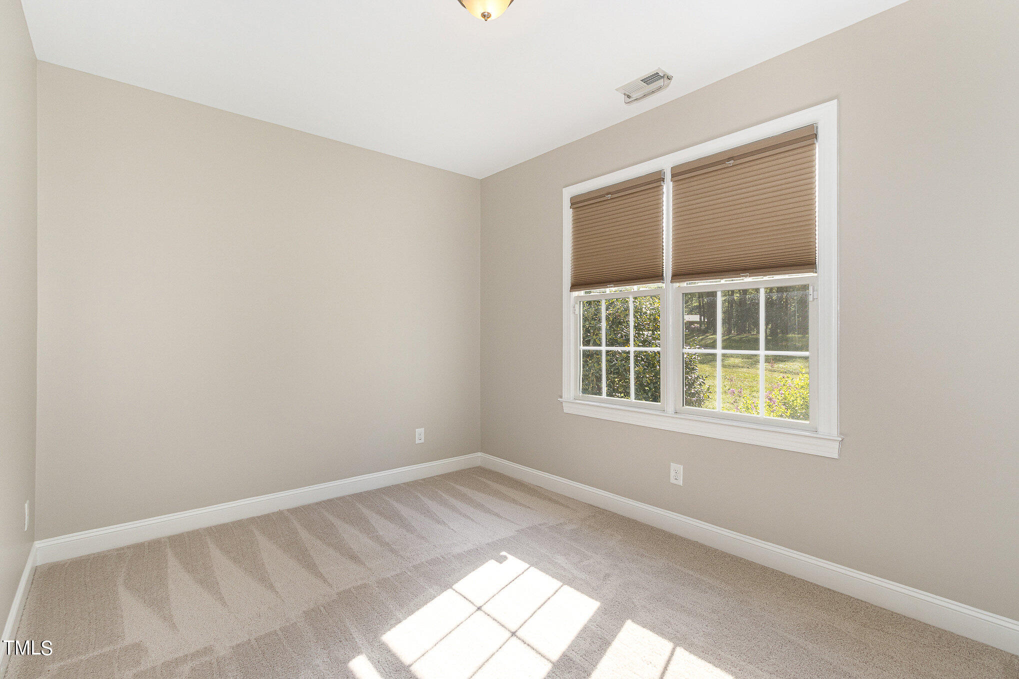 3640 Pineview Circle Durham, NC 27705 - Photo 31 of 41 an empty room with a window