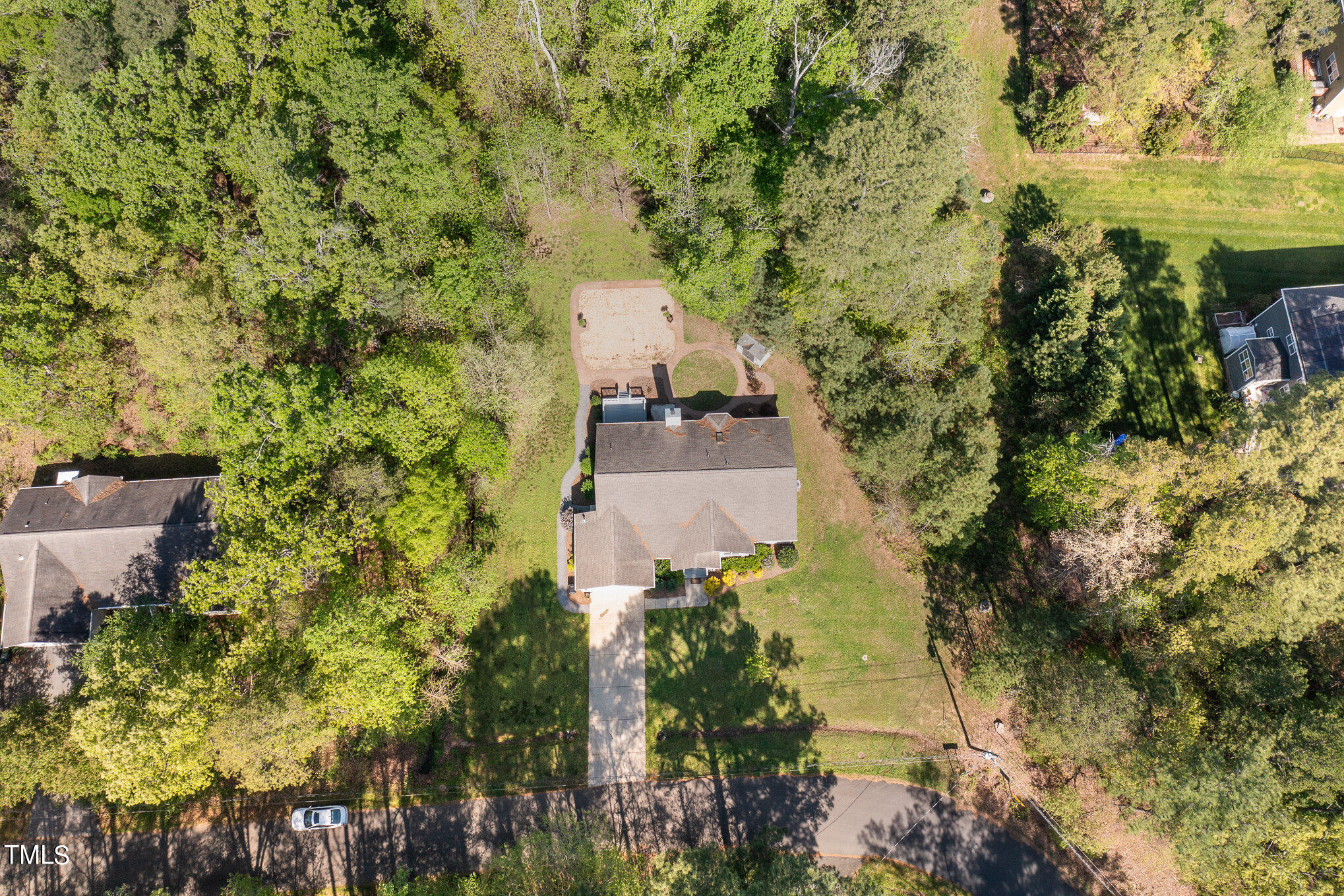 3640 Pineview Circle Durham, NC 27705 - Photo 39 of 41 an aerial view of a house with a yard