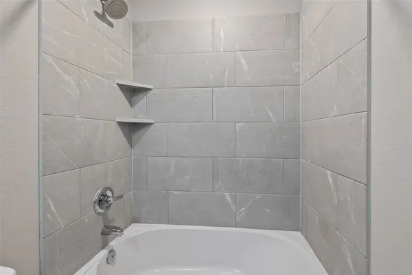 $2,300 | 151 Scenic Hills Court, Montgomery, TX 77356