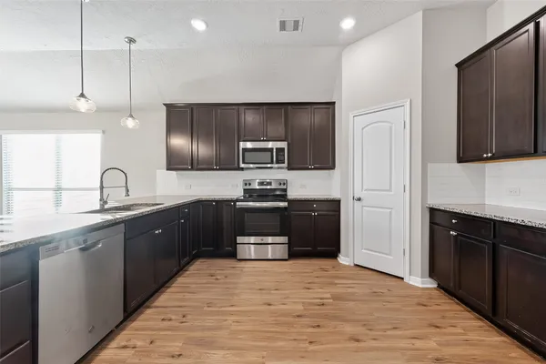 $2,300 | 151 Scenic Hills Court, Montgomery, TX 77356