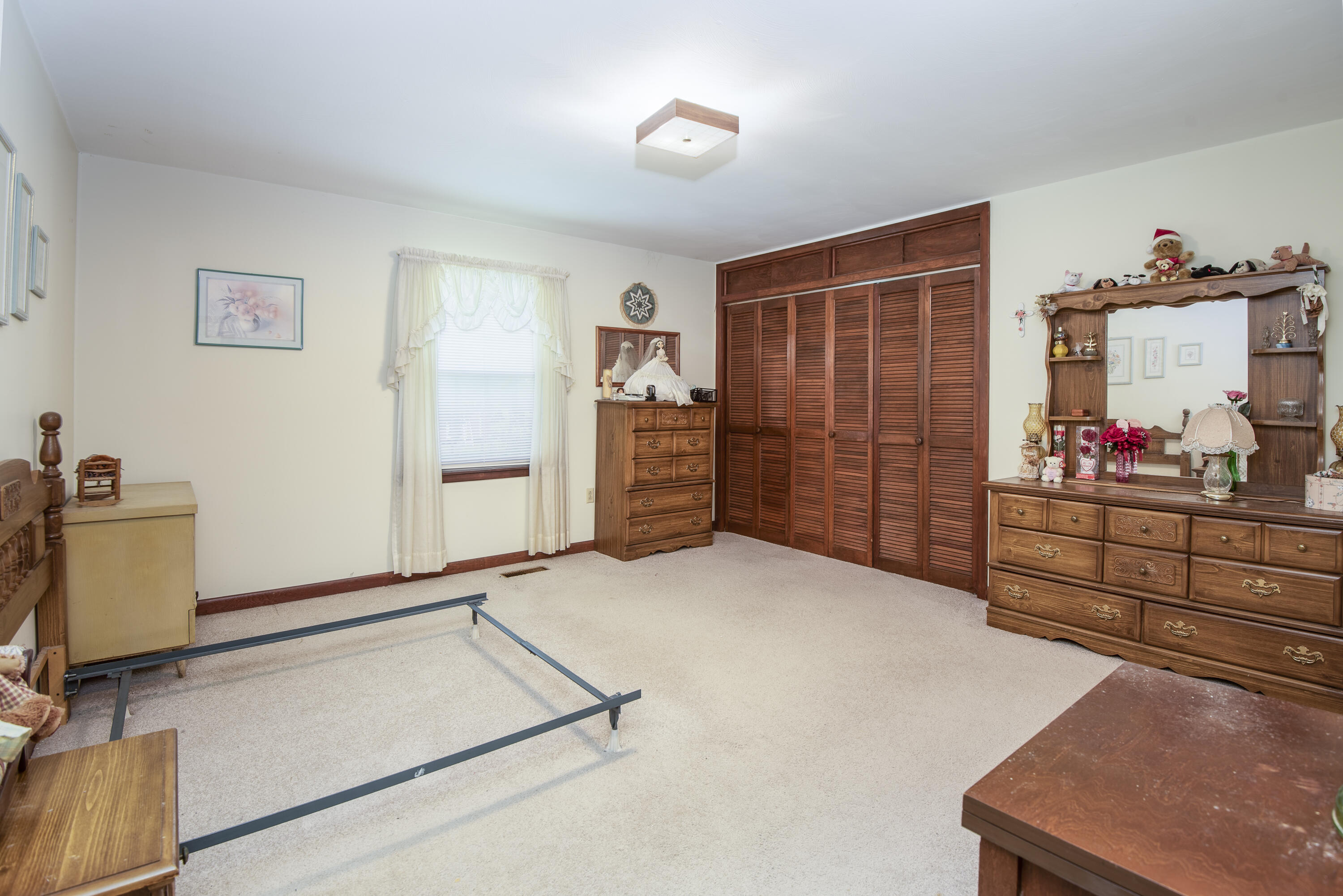 298 Morrell Town Road Bristol, TN 37620 - Photo 15 of 23 289-Morrell-Town-Bristol-TN-18