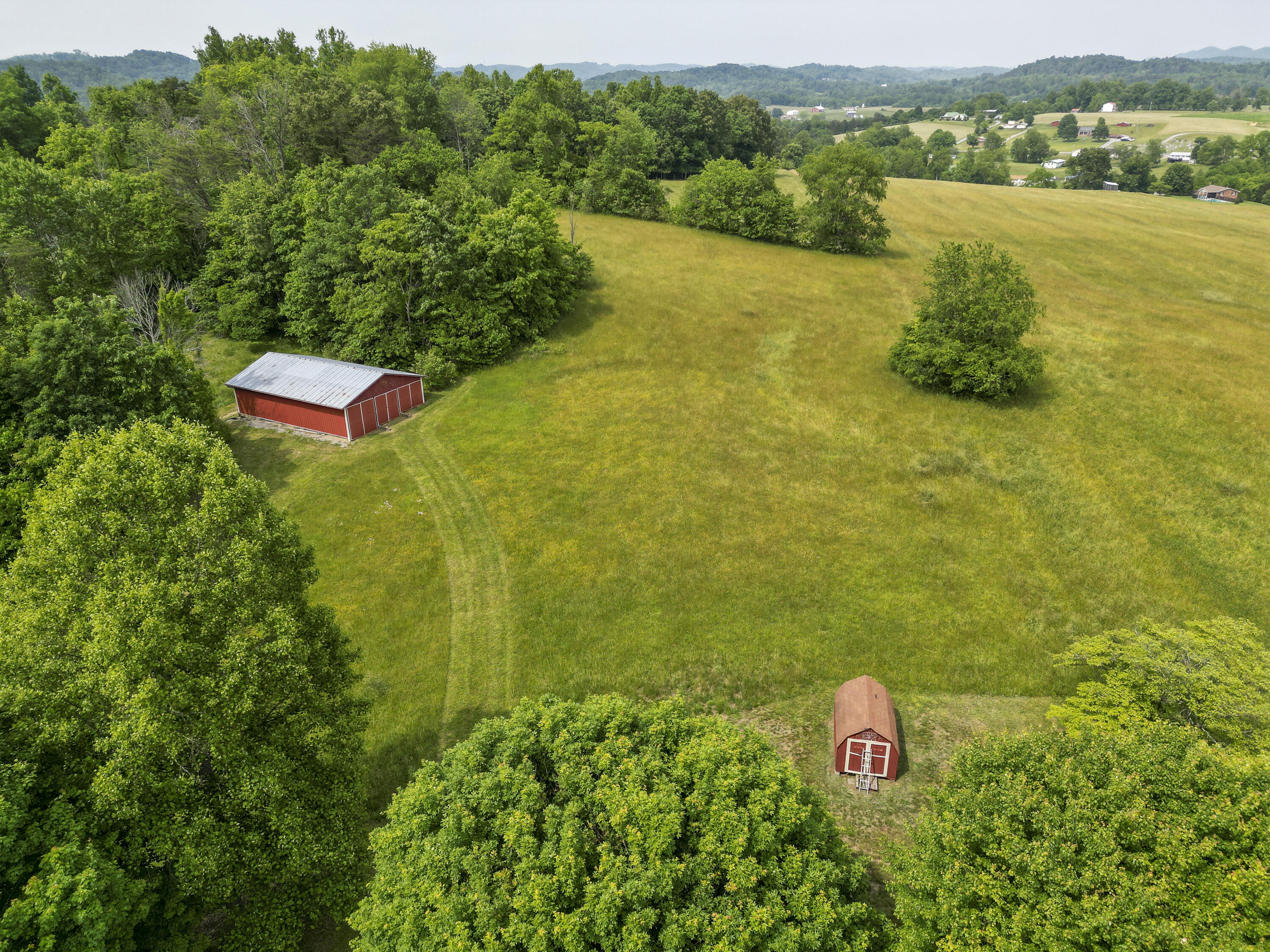 298 Morrell Town Road Bristol, TN 37620 - Photo 2 of 23 289-Morrell-Town-Bristol-TN-33