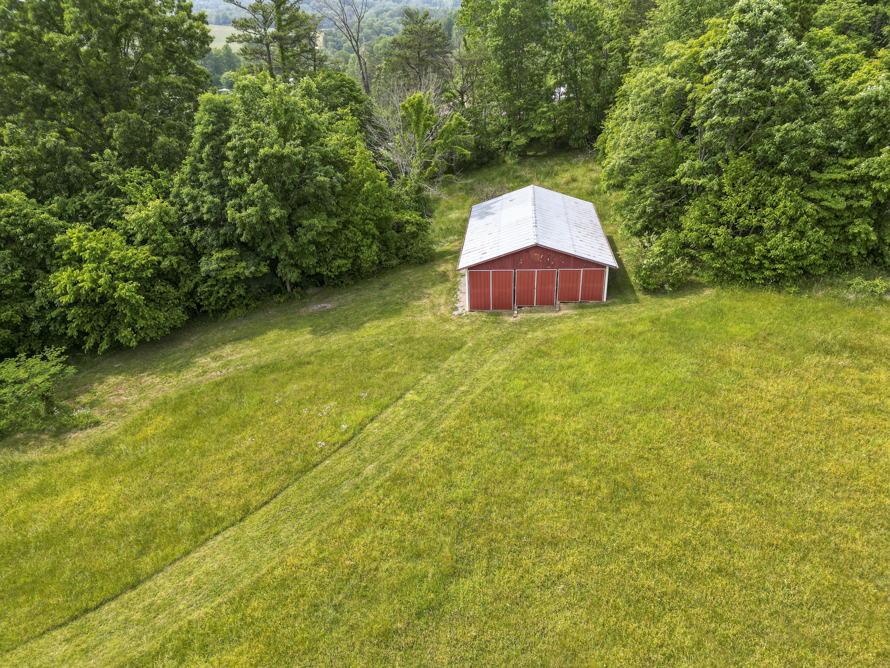 298 Morrell Town Road Bristol, TN 37620 - Photo 3 of 23 289-Morrell-Town-Bristol-TN-37
