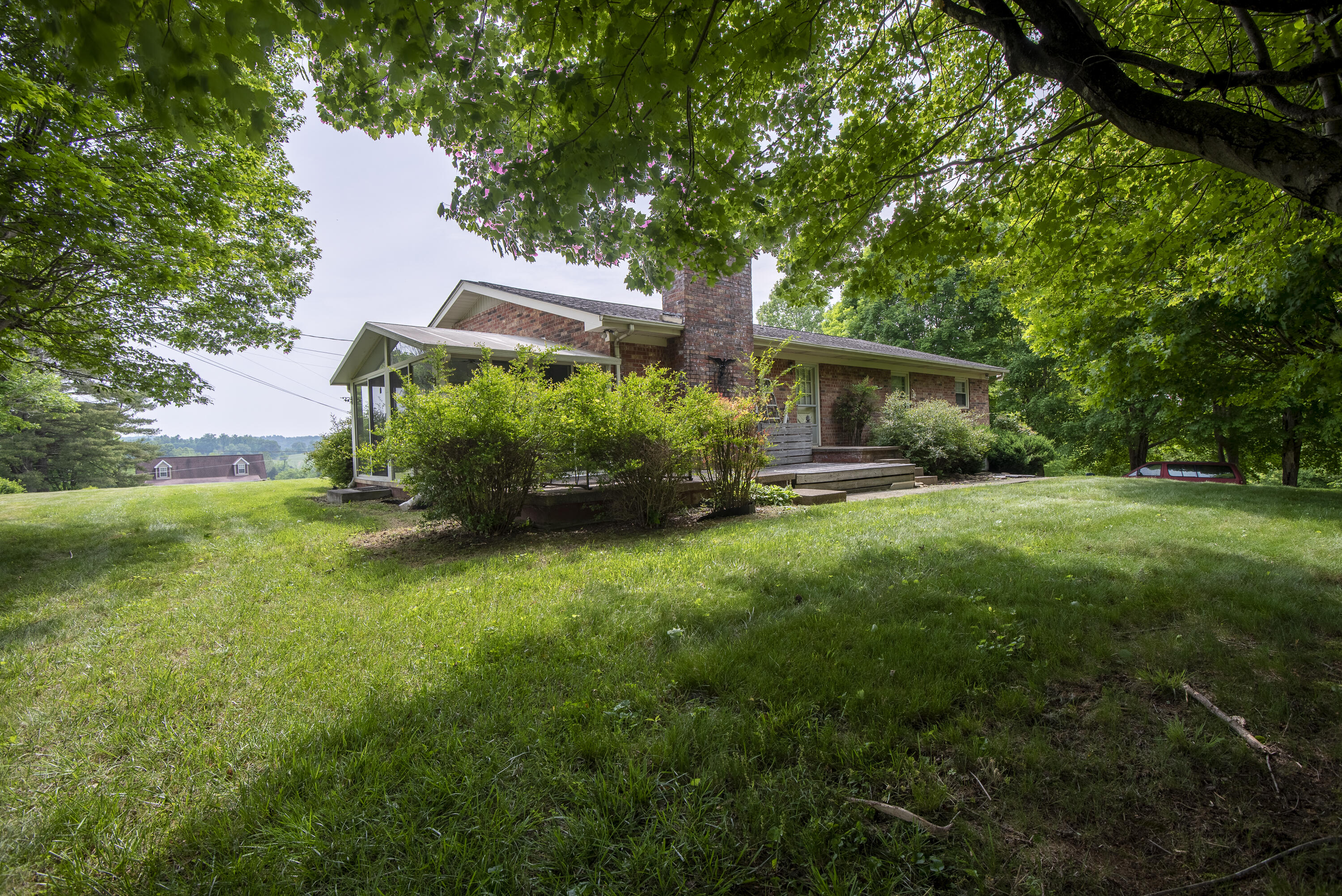 298 Morrell Town Road Bristol, TN 37620 - Photo 7 of 23 289-Morrell-Town-Bristol-TN-4
