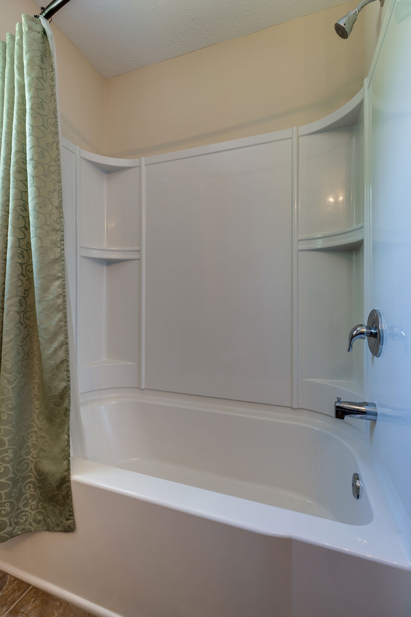 4757 Backstretch Boulevard Antioch, TN 37013 - Photo 21 of 39 a bathroom with a bathtub