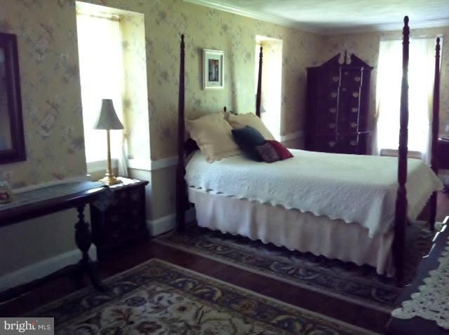 4523 Pleasant Grove Road Reisterstown, MD 21136 - Photo 21 of 23 master bedroom - 11 x 19!
