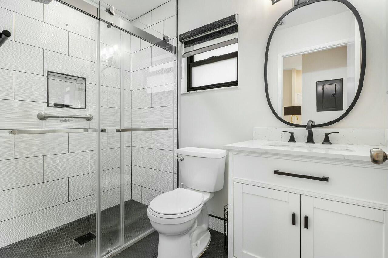 8211 Springlake Drive Boca Raton, FL 33496 - Photo 15 of 49 2nd Bathroom