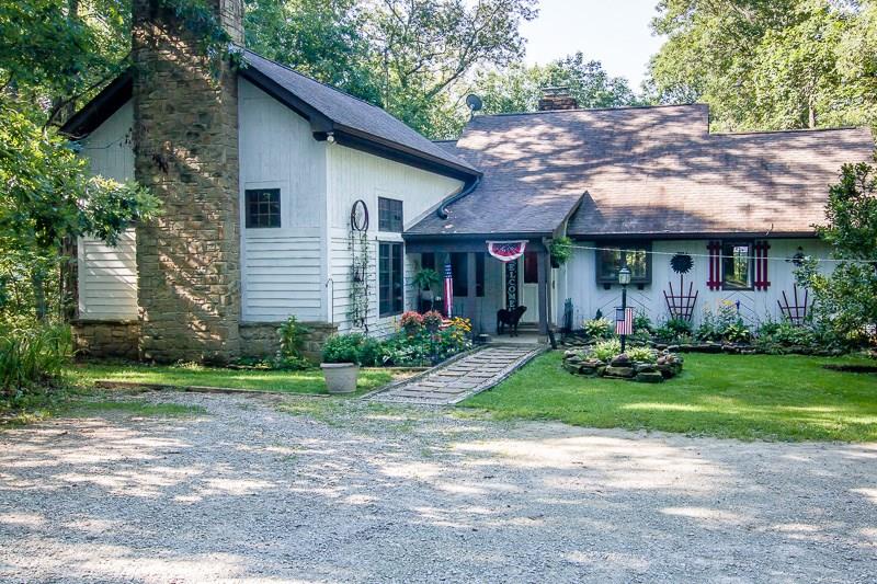 831 Timber Crest Road Nashville, IN 47448 - Photo 3 of 59 Gallery Image 3