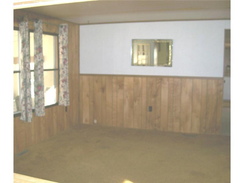 28 Knight Court Rome, ME 04963 - Photo 7 of 13 Living Room.