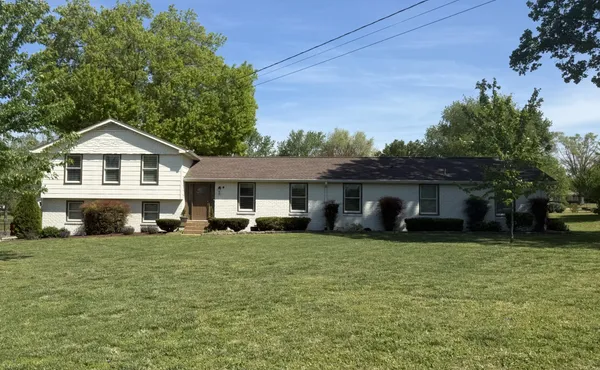 $725,000 | 207 Montchanin Drive, Old Hickory, TN 37138