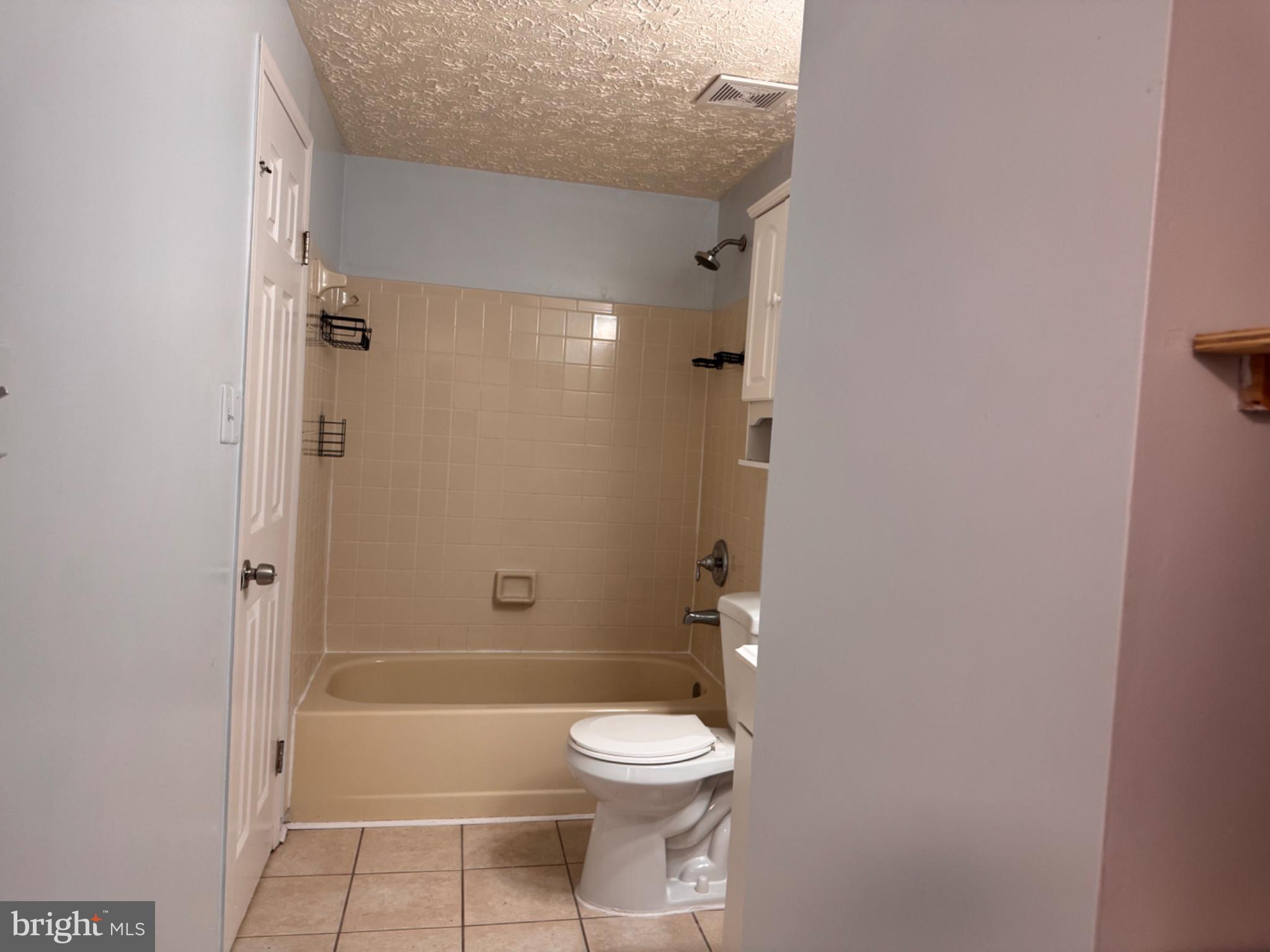6917 Villa-Del-Rey Court Springfield, VA 22150 - Photo 18 of 26 Charming bathroom with modern touches.