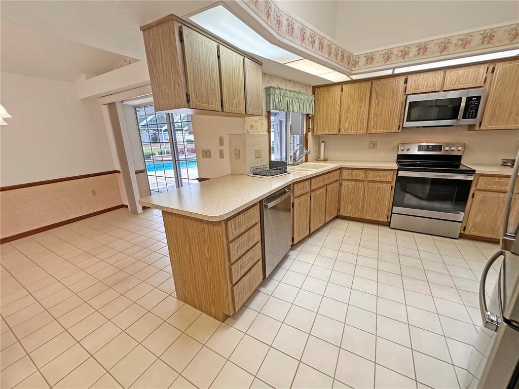 8262 Delaware Drive Weeki Wachee, FL 34607 - Photo 17 of 98