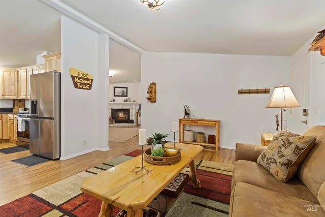 $425,000 | 9592 Packer John Road, Cascade, ID 83611