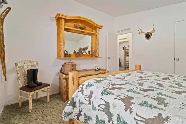 $425,000 | 9592 Packer John Road, Cascade, ID 83611