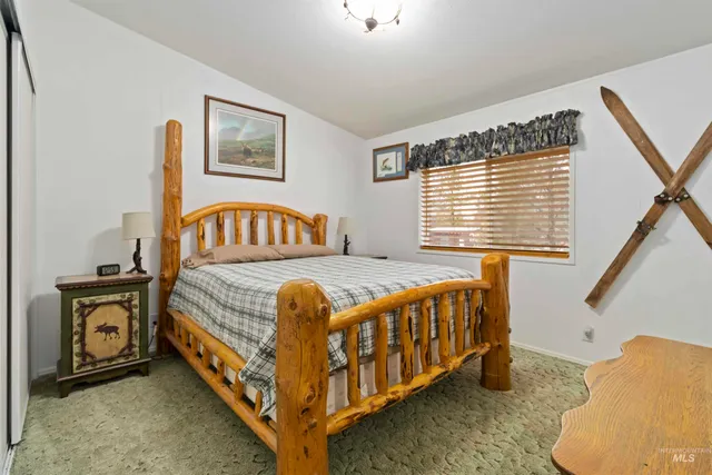 $425,000 | 9592 Packer John Road, Cascade, ID 83611