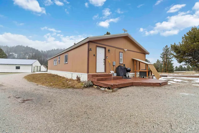 $425,000 | 9592 Packer John Road, Cascade, ID 83611