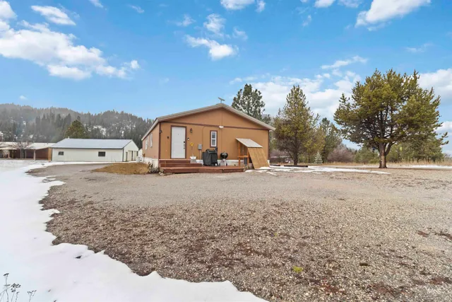 $425,000 | 9592 Packer John Road, Cascade, ID 83611