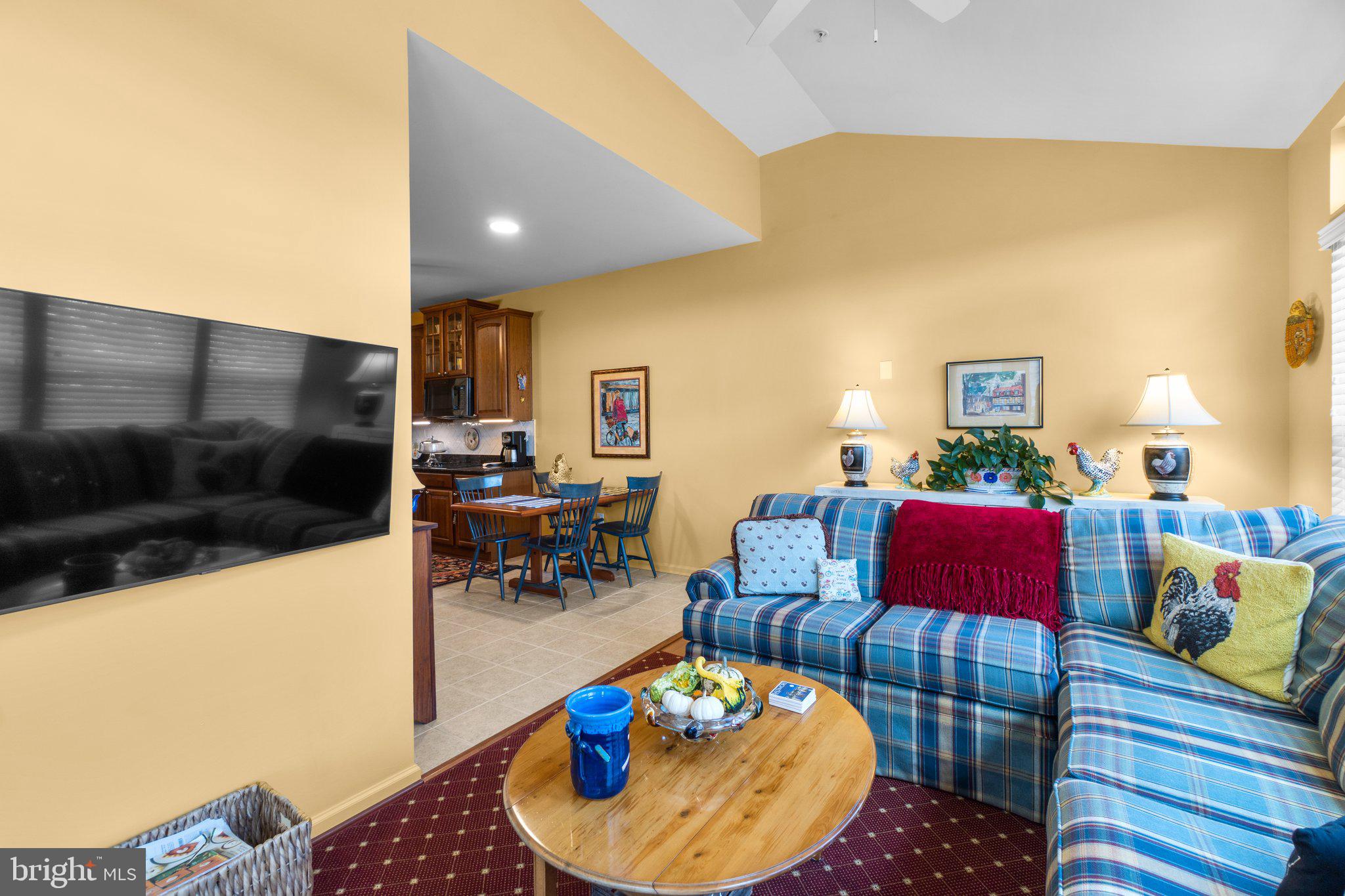 8318 Meadowsweet Road, Unit 8318 Baltimore, MD 21208 - Photo 16 of 50 Family Room