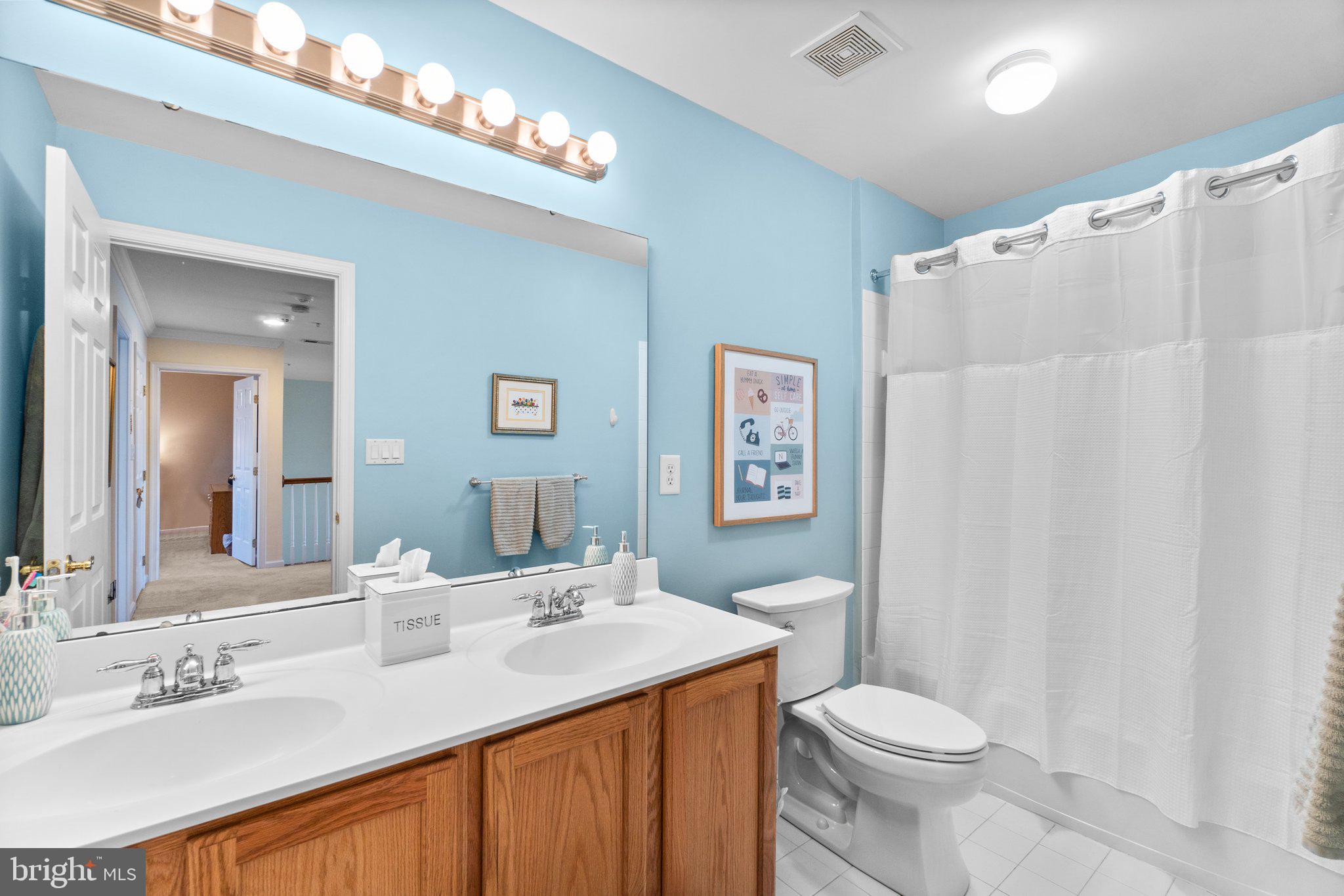 8318 Meadowsweet Road, Unit 8318 Baltimore, MD 21208 - Photo 30 of 50 Upper Level Bathroom