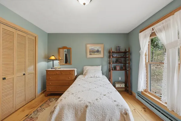 $989,900 | 104 South Shore Drive, Sturbridge, MA 01566