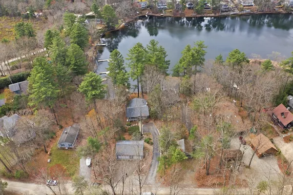 $989,900 | 104 South Shore Drive, Sturbridge, MA 01566