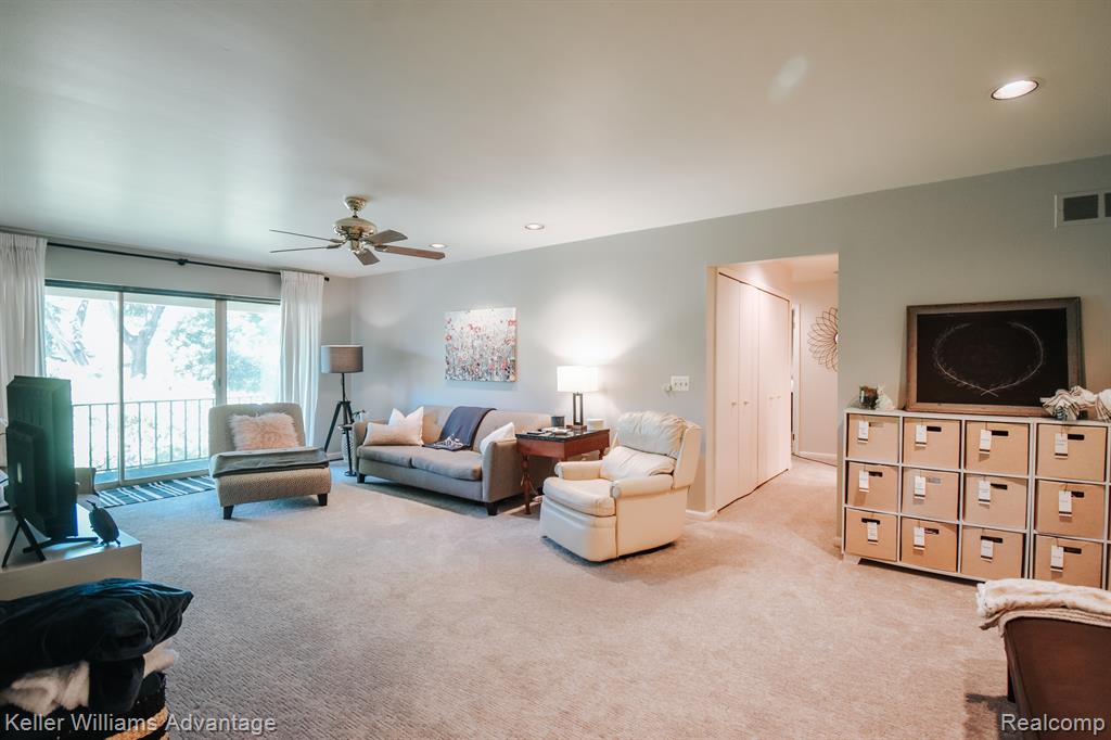 29632 Middlebelt Road, Unit 2704 Farmington Hills, MI 48334 - Photo 6 of 19