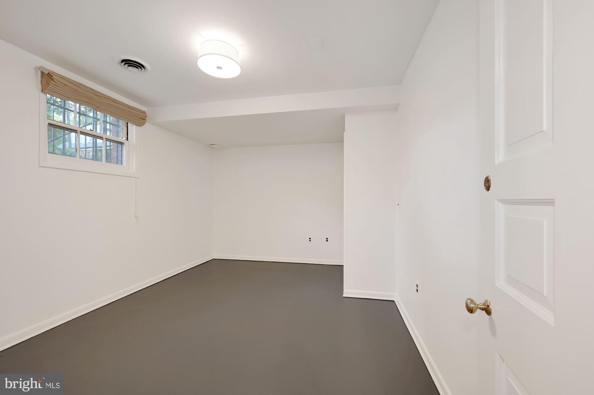 2800 R Street Northwest Washington, DC 20007 - Photo 19 of 24 Lower Level Bedroom #5