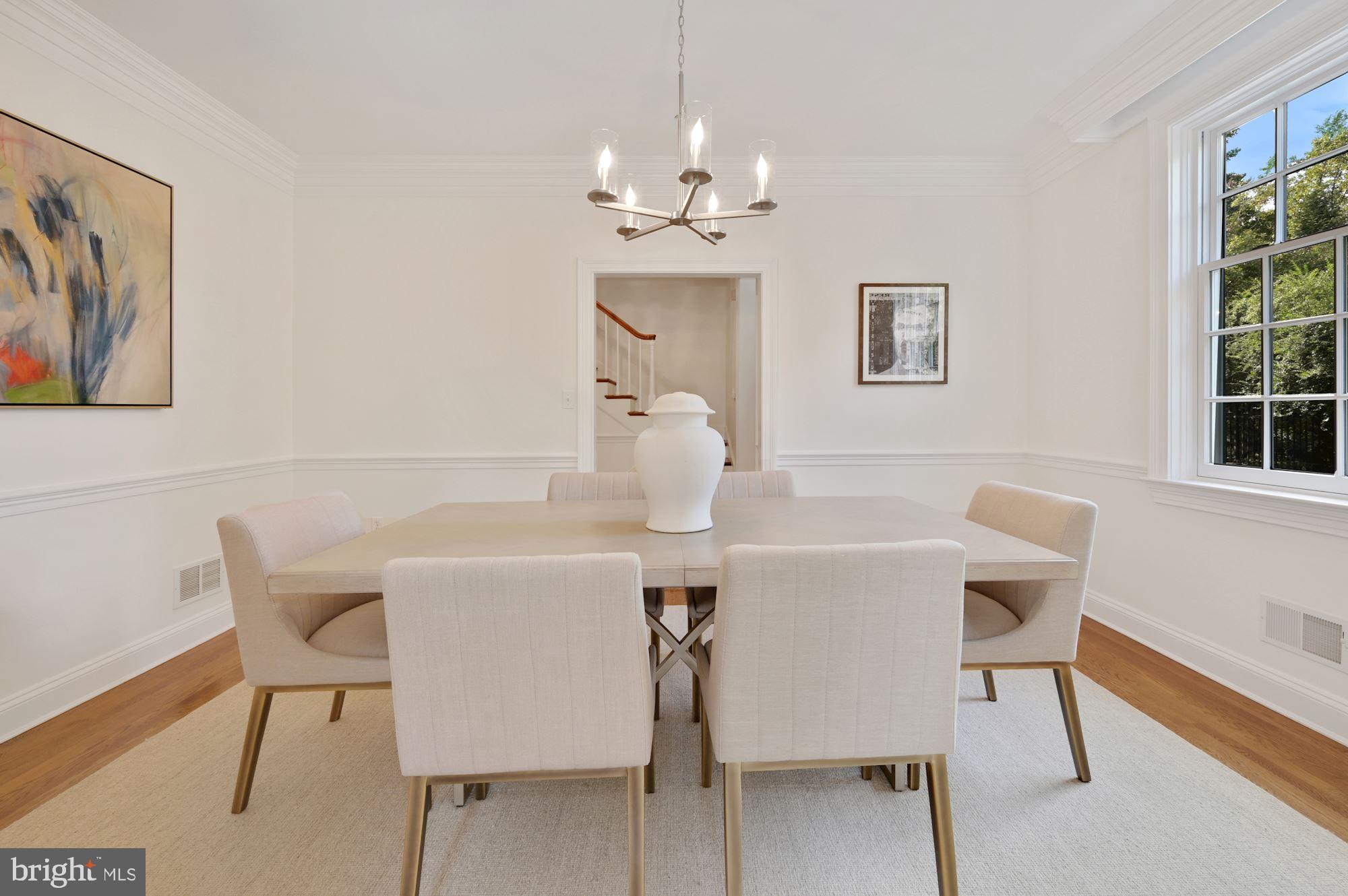 2800 R Street Northwest Washington, DC 20007 - Photo 3 of 24 Dining Room