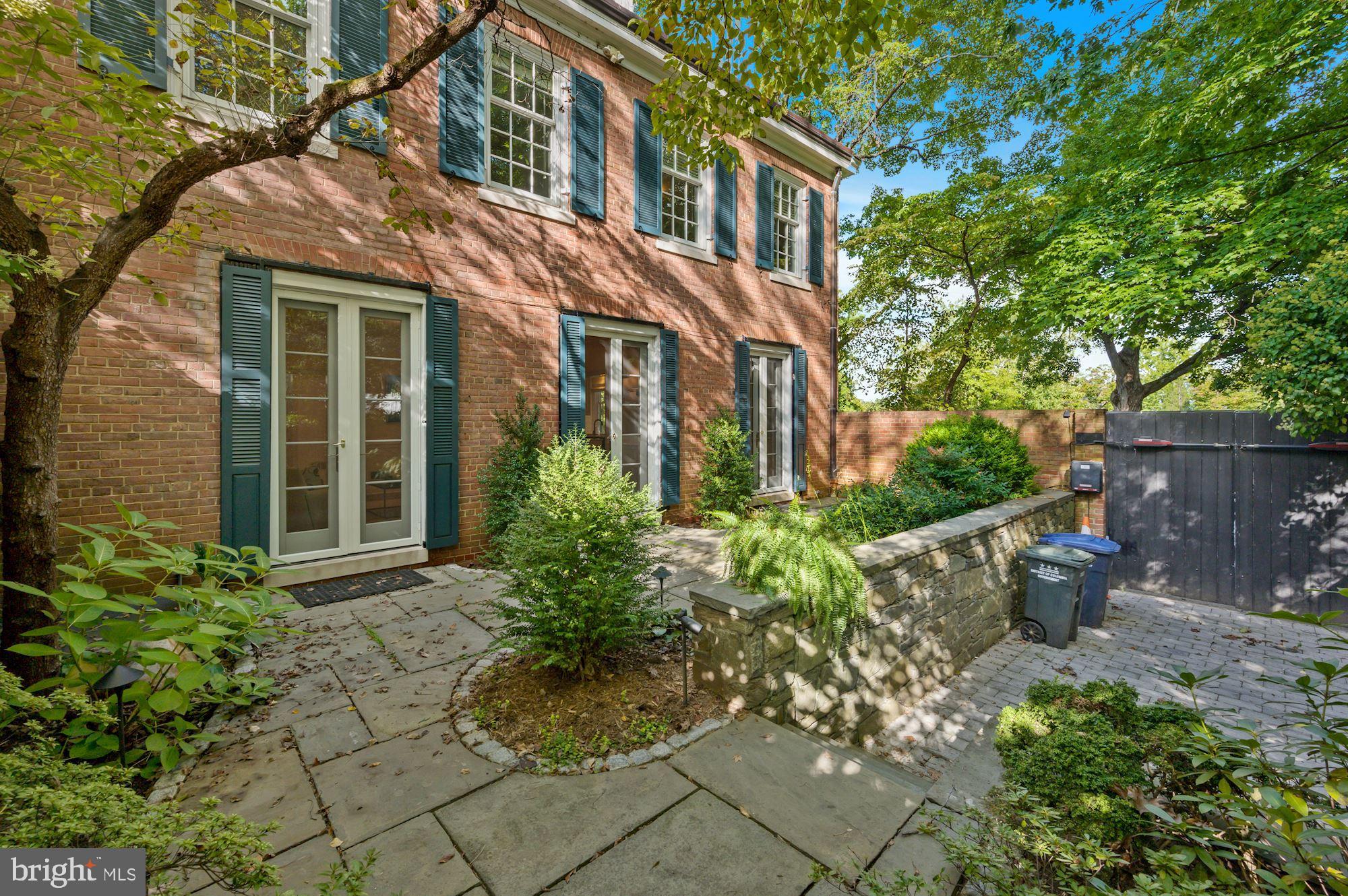 2800 R Street Northwest Washington, DC 20007 - Photo 21 of 24 Driveway