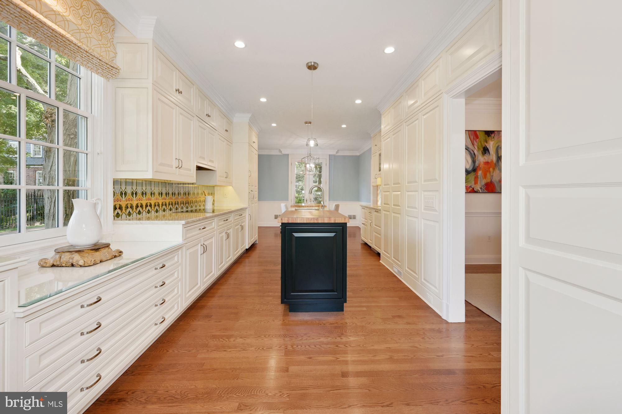 2800 R Street Northwest Washington, DC 20007 - Photo 4 of 24 Kitchen