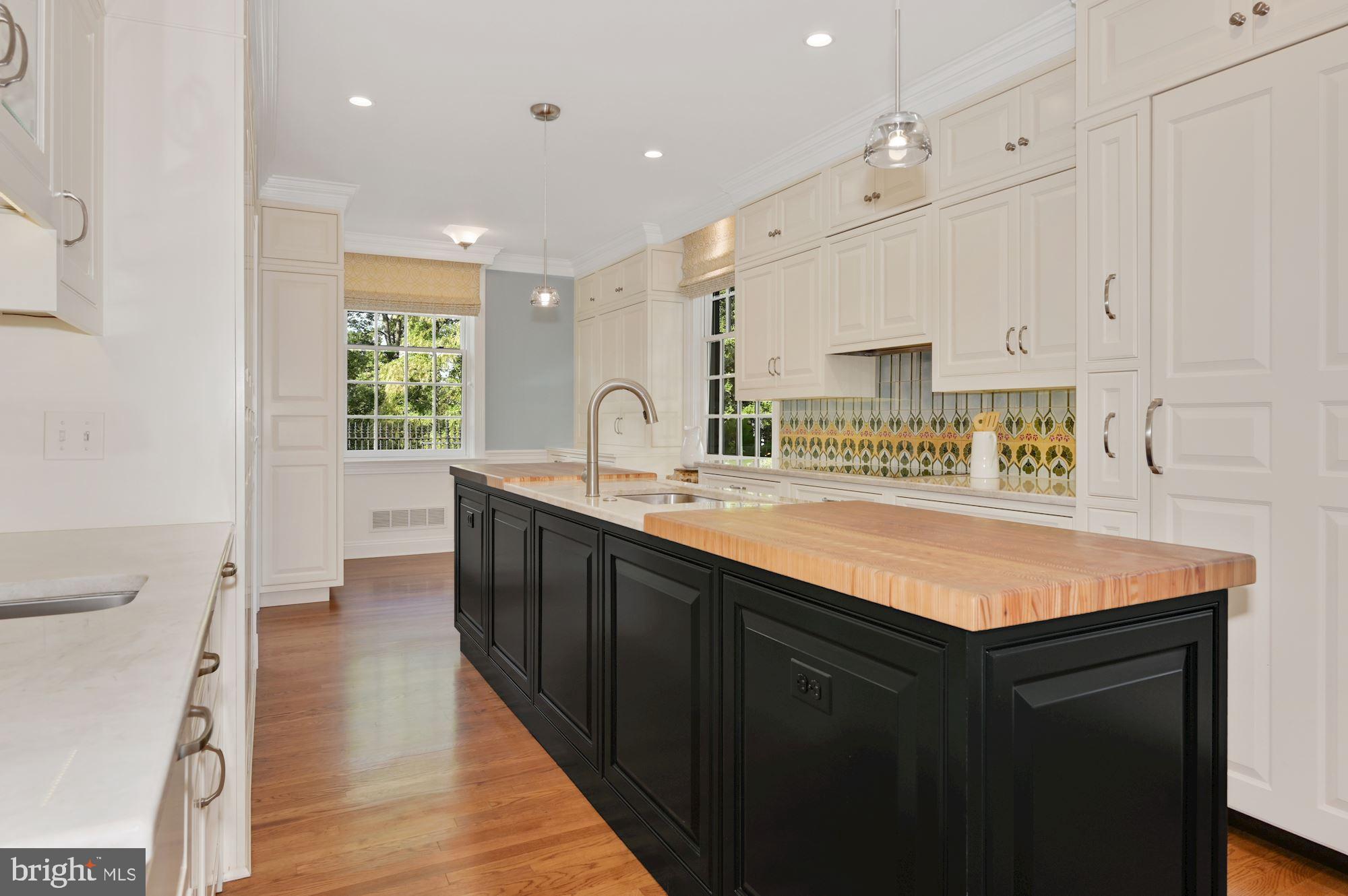 2800 R Street Northwest Washington, DC 20007 - Photo 5 of 24 Kitchen