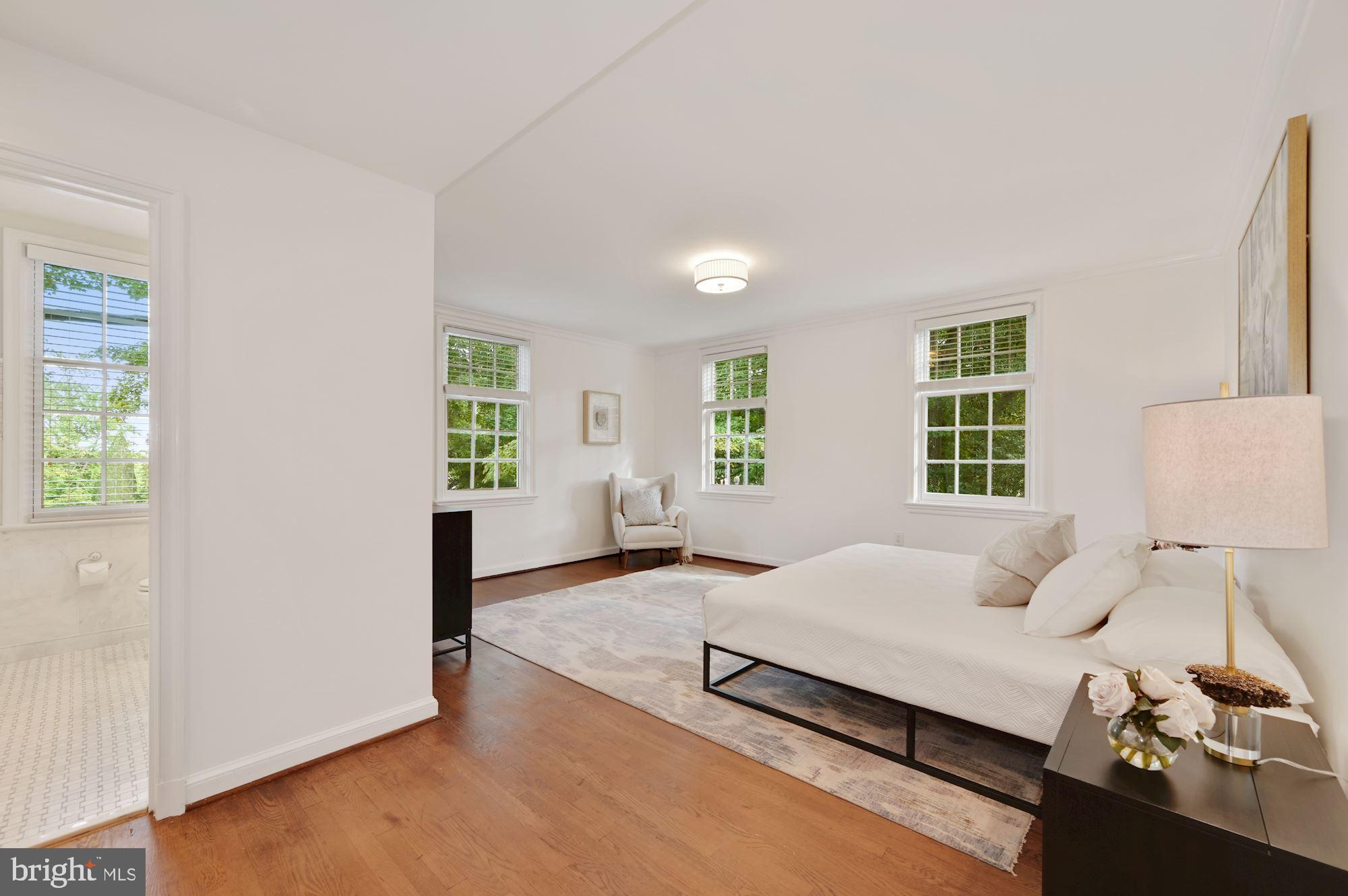 2800 R Street Northwest Washington, DC 20007 - Photo 9 of 24 Owner Suite