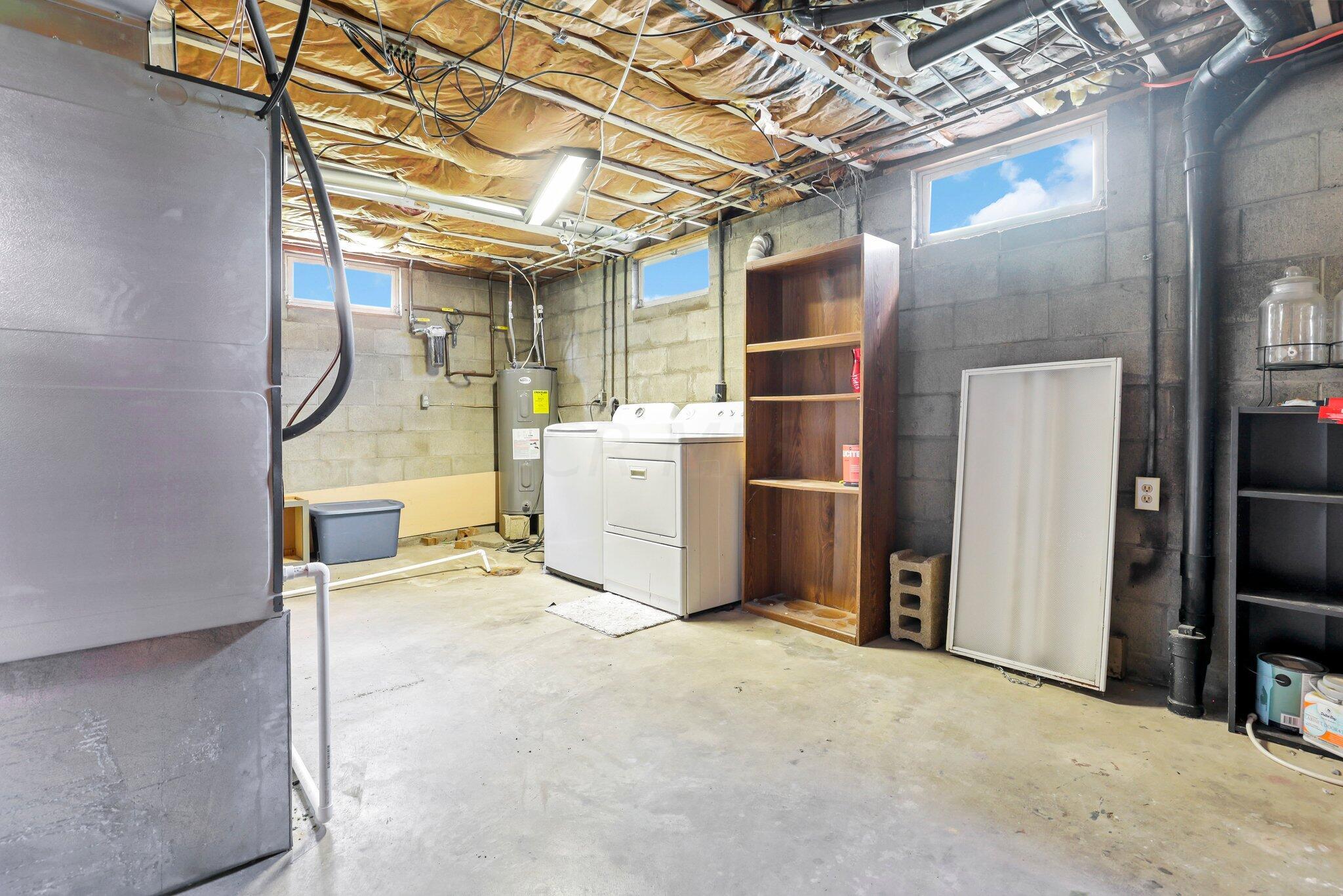 337 Ridgemere Way Lancaster, OH 43130 - Photo 18 of 19 utility room
