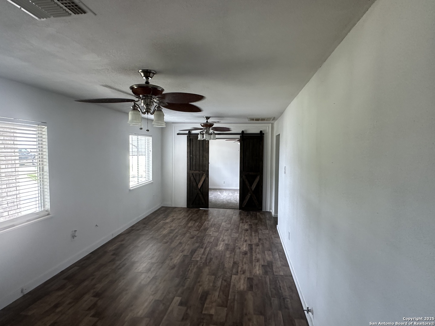 15314 Oak Street Lytle, TX 78052 - Photo 2 of 9