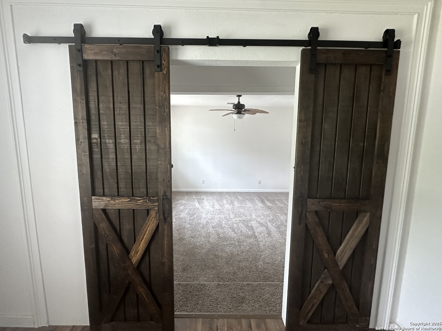 15314 Oak Street Lytle, TX 78052 - Photo 4 of 9