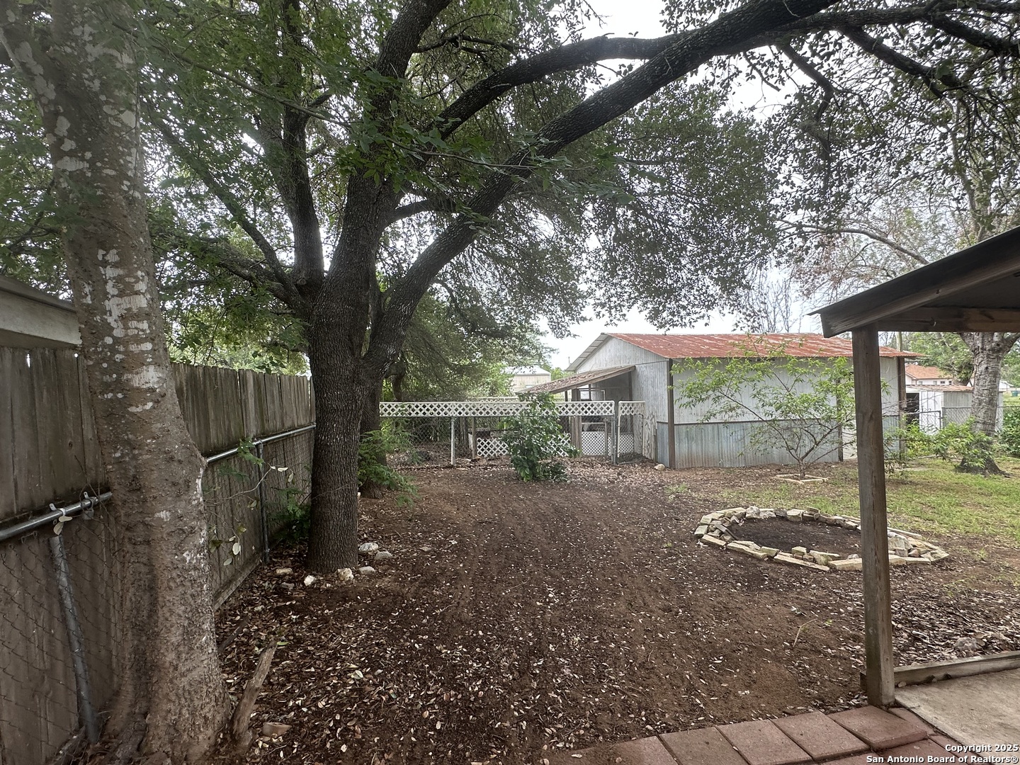 15314 Oak Street Lytle, TX 78052 - Photo 7 of 9