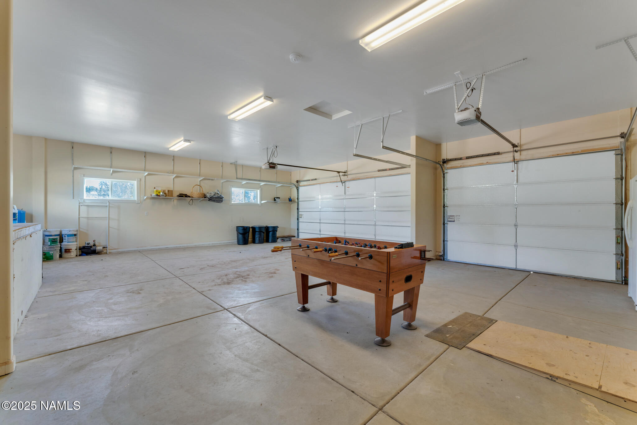 8752 South Lariat Road Williams, AZ 86046 - Photo 19 of 38 a living room with furniture