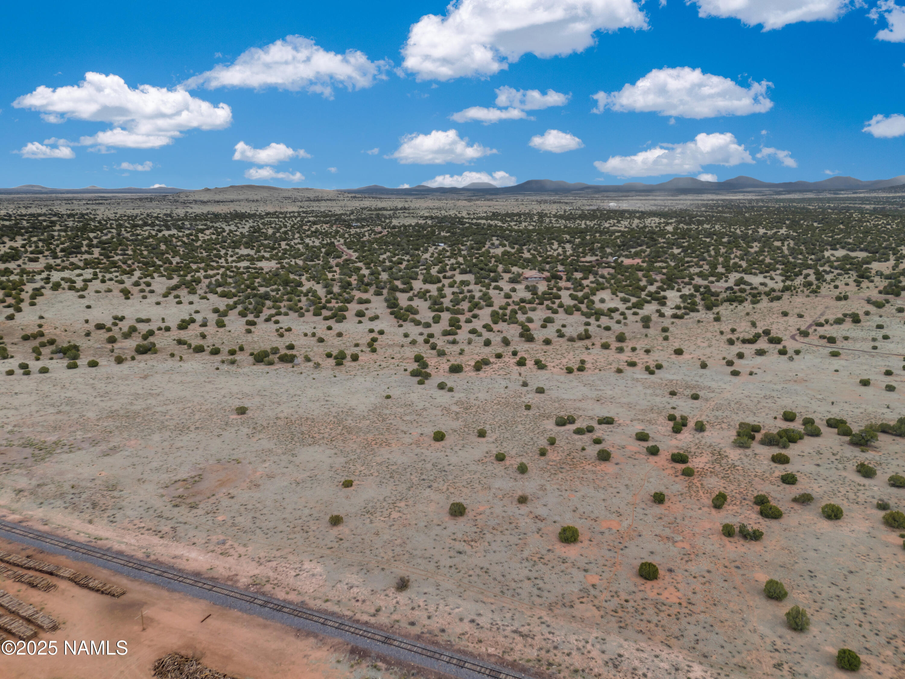 8752 South Lariat Road Williams, AZ 86046 - Photo 36 of 38 a view of view of city and mountain