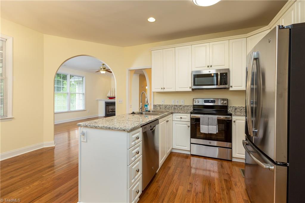 274 Beech Ridge Road Thomasville, NC 27360 - Photo 5 of 26 Gallery Image 5