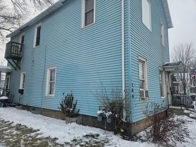 $159,900 | 164 East Johnson Street, Fond du Lac, WI 54935