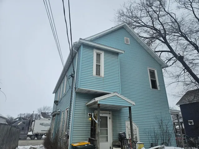 $159,900 | 164 East Johnson Street, Fond du Lac, WI 54935