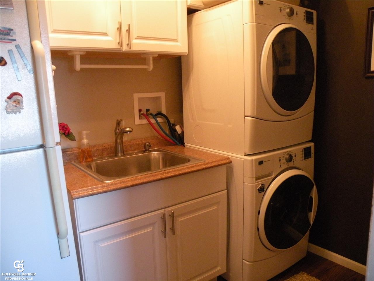 80000 McFadden Road Armada, MI 48005 - Photo 15 of 31 Laundry Room