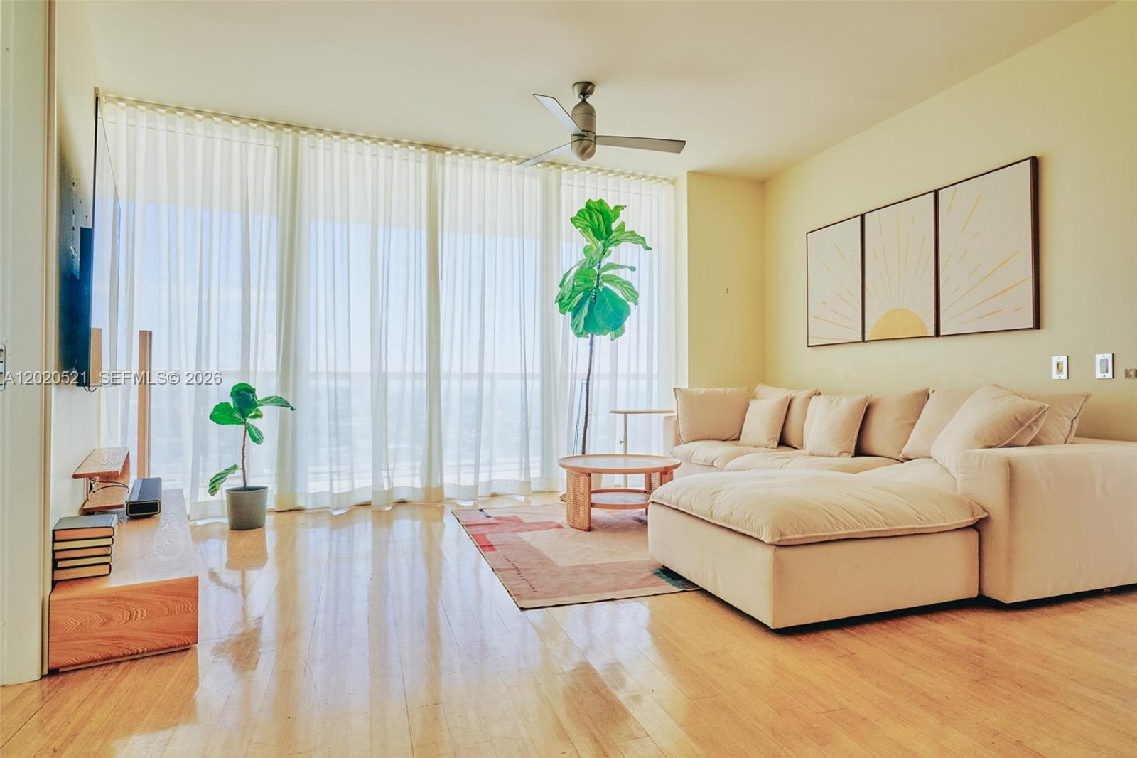 450 Alton Road, Unit 2810 Miami Beach, FL 33139 - Photo 6 of 29 Photo 6