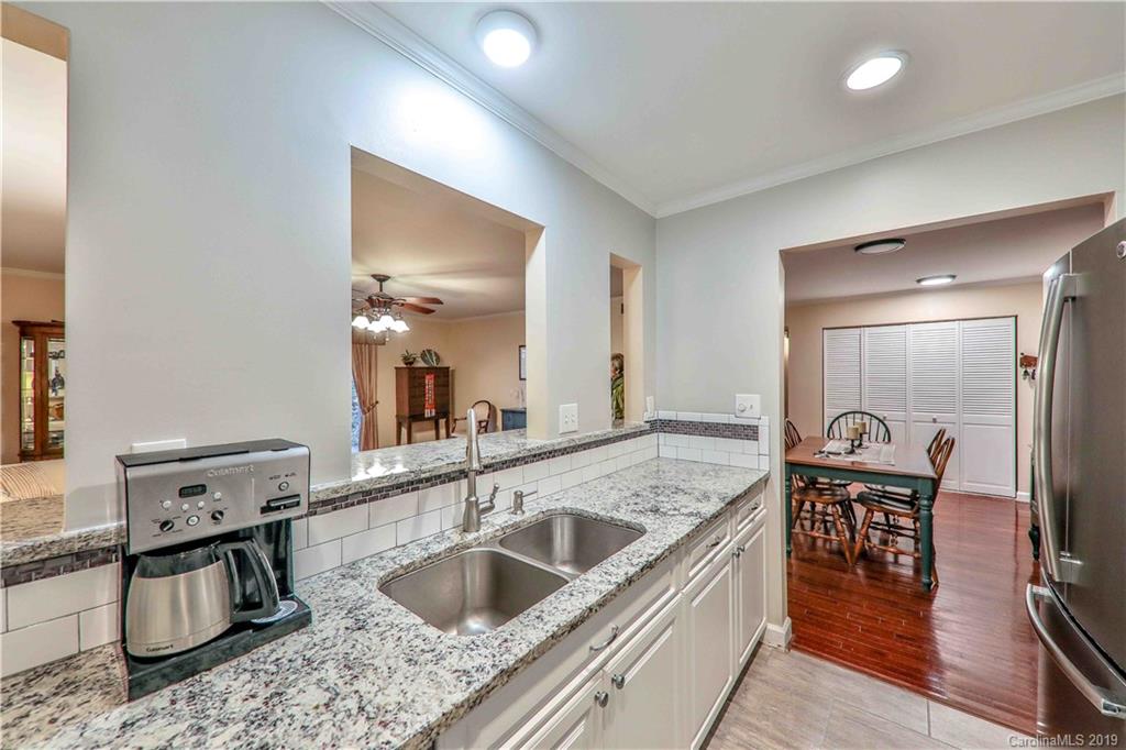 1323 Queens Road, Unit 203 Charlotte, NC 28207 - Photo 5 of 16