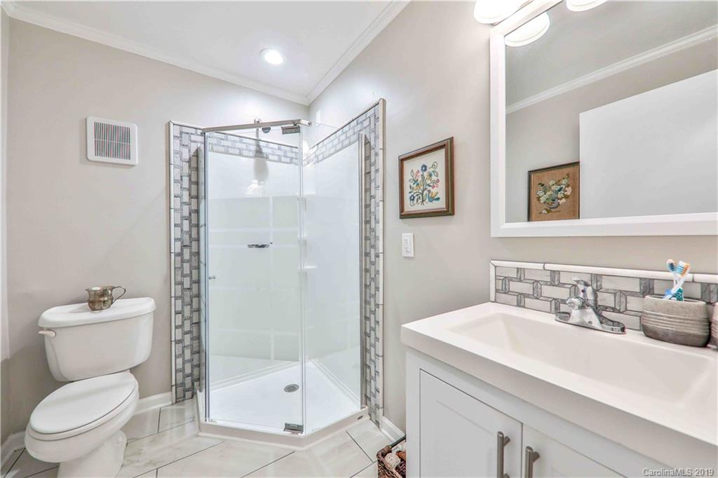 1323 Queens Road, Unit 203 Charlotte, NC 28207 - Photo 9 of 16