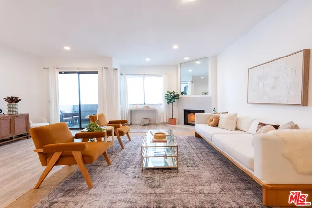 $5,000 | 839 Larrabee Street, Unit 6, West Hollywood, CA 90069