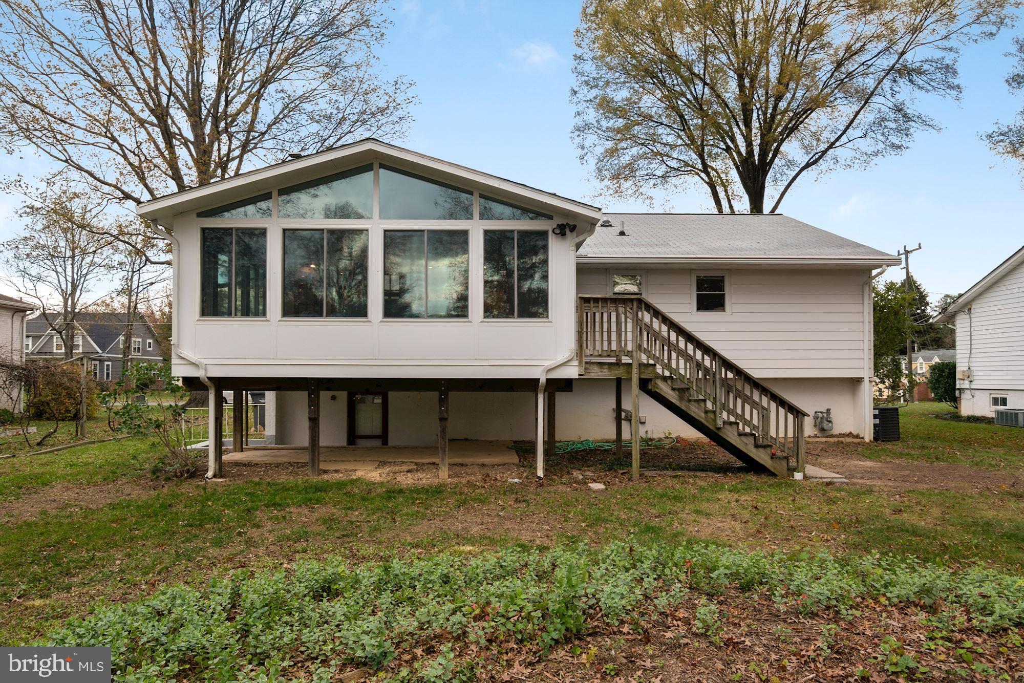 8818 Fort Hunt Road Alexandria, VA 22308 - Photo 35 of 40 Rear View of House