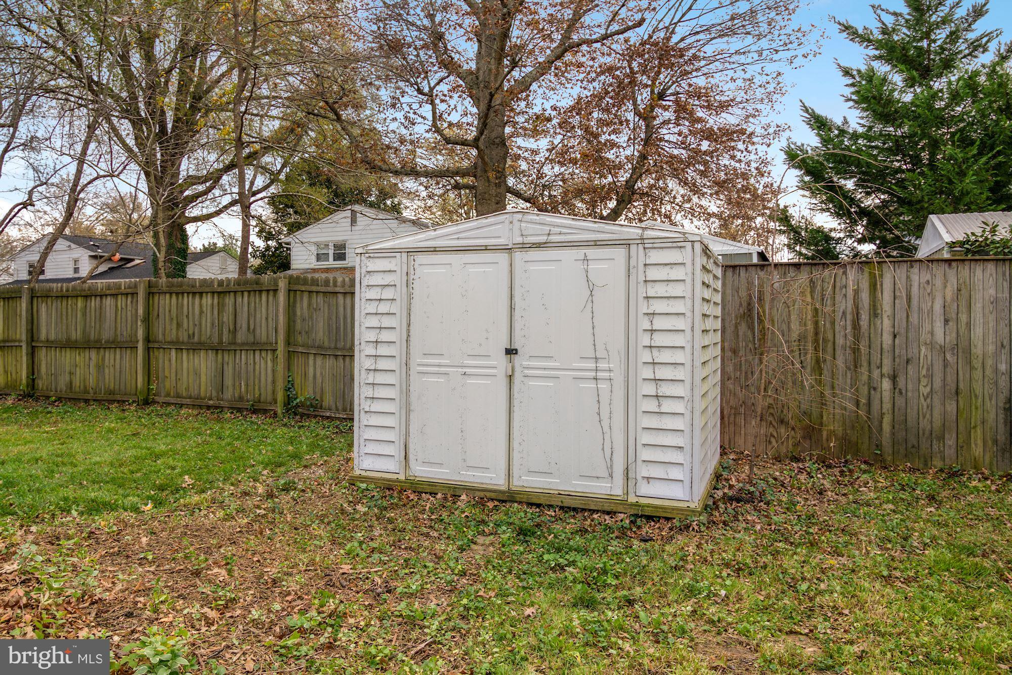 8818 Fort Hunt Road Alexandria, VA 22308 - Photo 37 of 40 Storage Shed