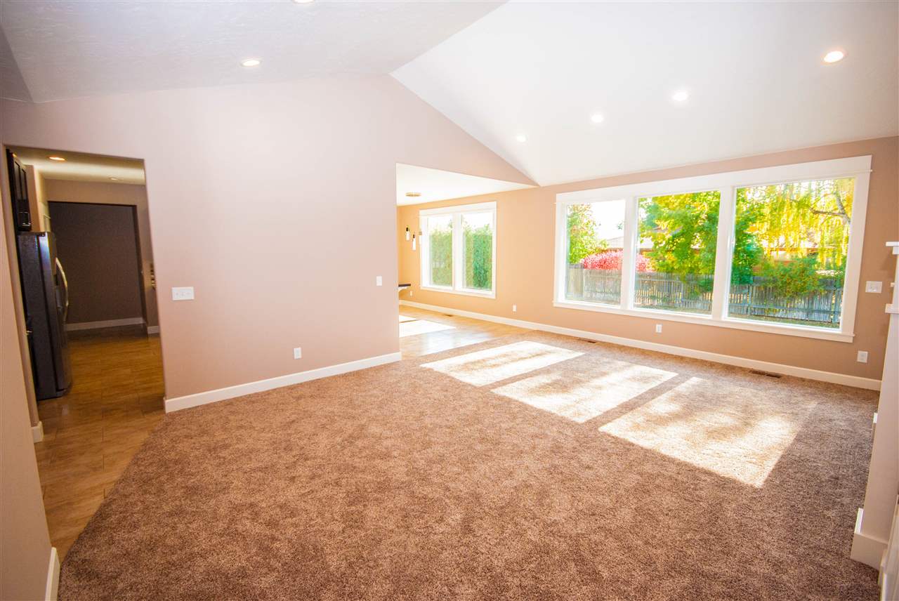 1910 South Sunrise Road Spokane, WA 99206 - Photo 8 of 20 Gallery Image 8