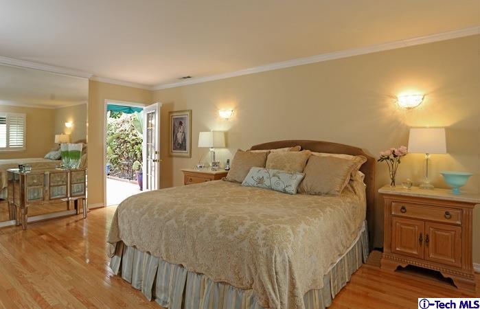 225 West Kenneth Road Glendale, CA 91202 - Photo 22 of 31